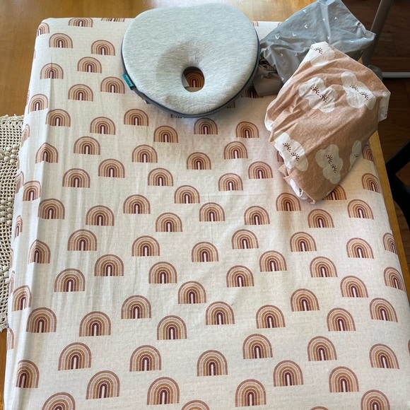 nestig Other - Nestig baby bundle for mini crib